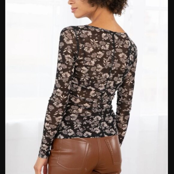 Lovestitch NWT Daisy Floral Mesh Transparent Black Top Long Sleeve Sz L - Picture 2 of 9